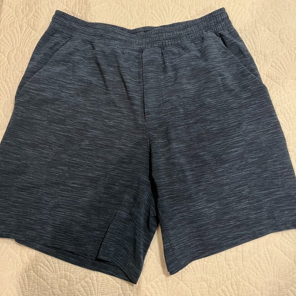 Lululemon Men's Pace Breaker Linerless Short 7" Navy Blue